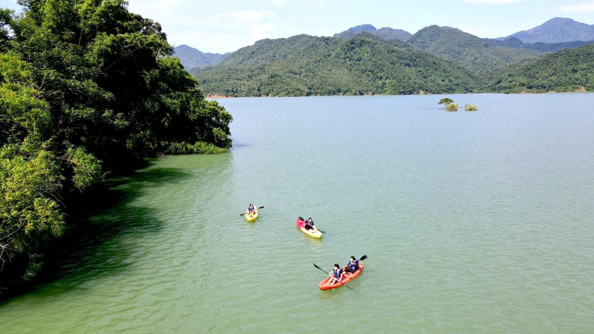 Mai Chau Hideaway Lake Resort Экстерьер фото