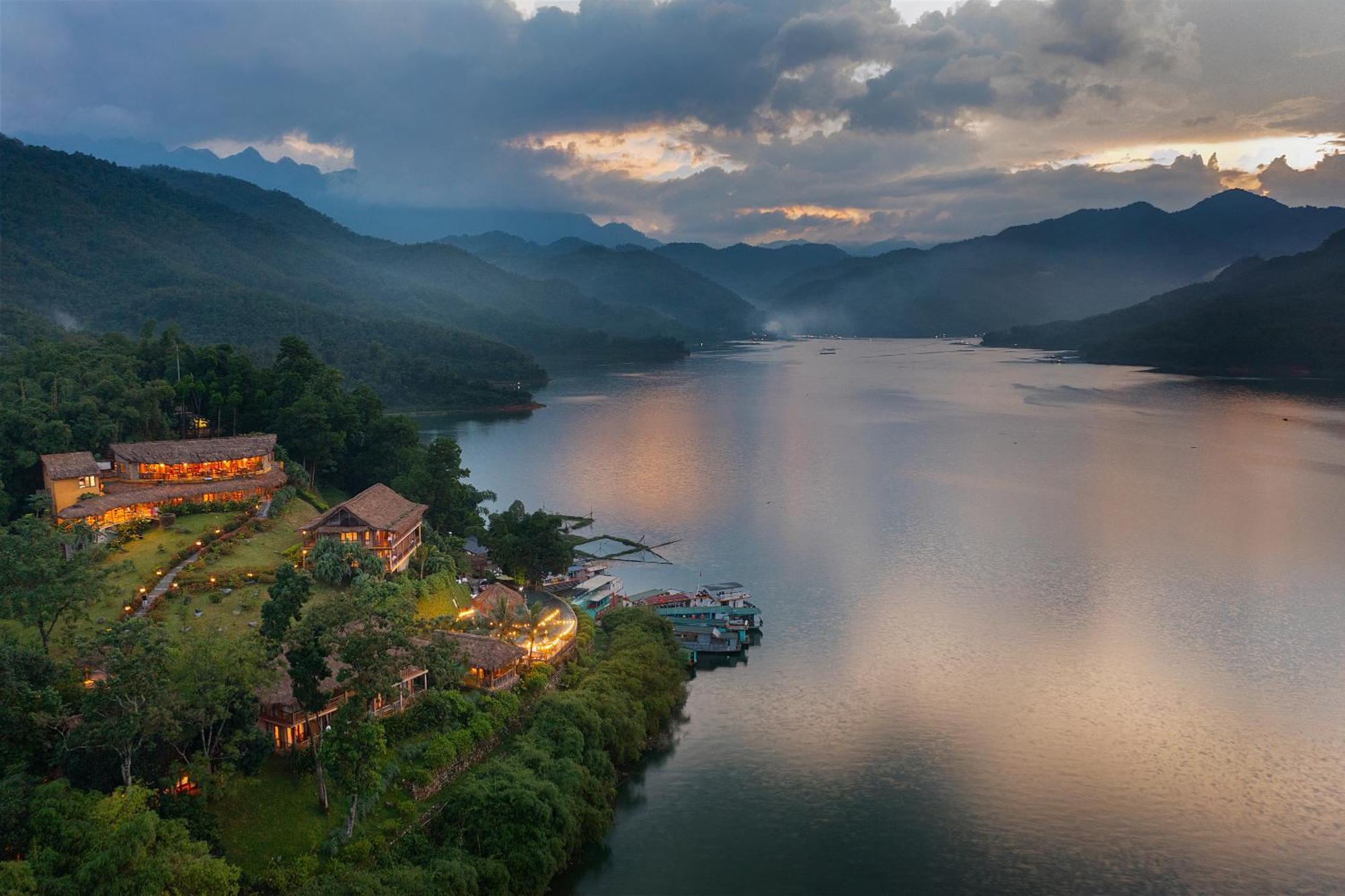 Mai Chau Hideaway Lake Resort Экстерьер фото